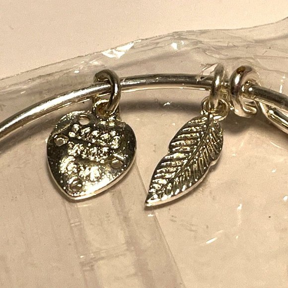 Enni of York Cat Feather Heart Wire Bangle Bracelet - Picture 3 of 4